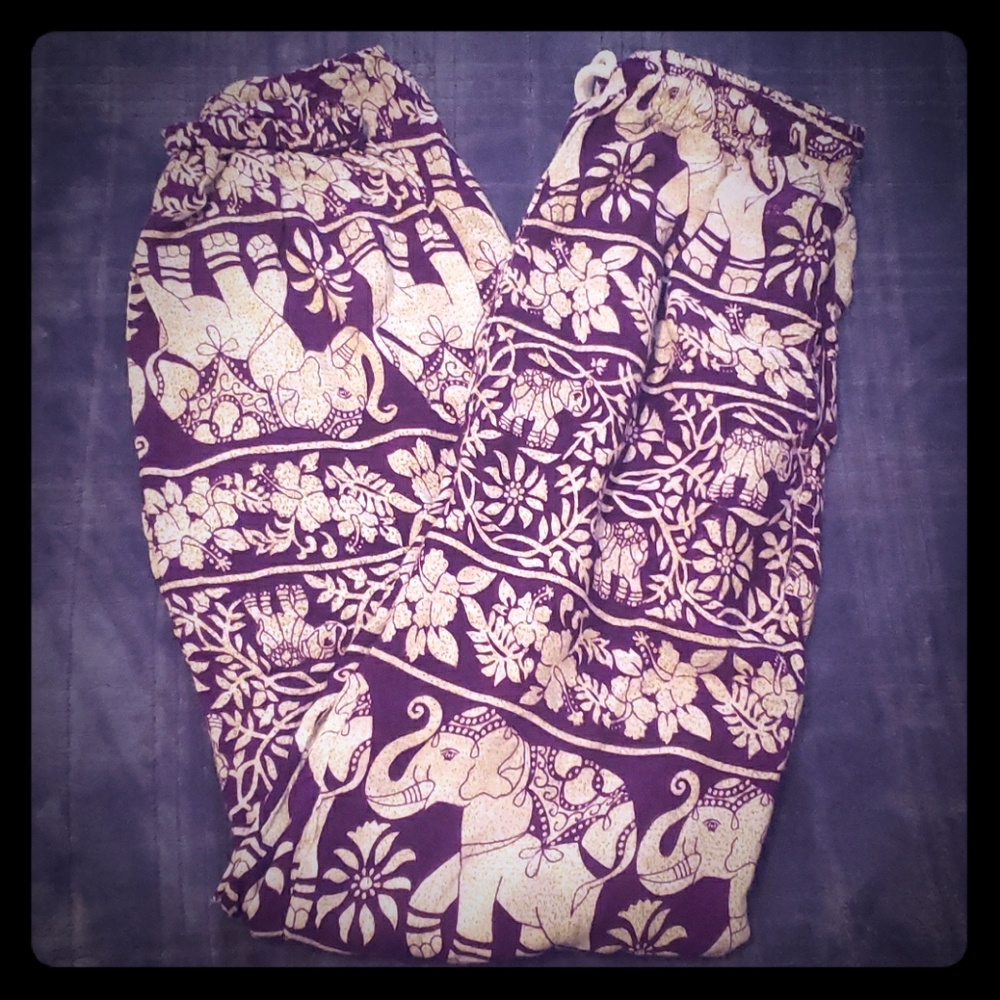NEW Boho Elephant Flowy Pants Size Extra Small